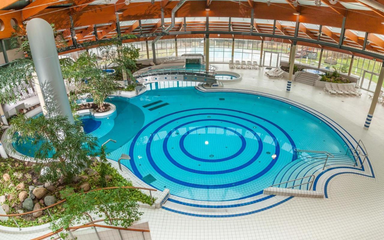 Traumblick Und Komfort - Lichtdurchflutete 85 Qm Wohnung Nahe Suedstrand Goehren Inklusive Schwimmbad Und Sauna Im Ahoi Sellin Esterno foto
