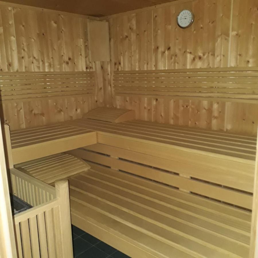 Traumblick Und Komfort - Lichtdurchflutete 85 Qm Wohnung Nahe Suedstrand Goehren Inklusive Schwimmbad Und Sauna Im Ahoi Sellin Esterno foto