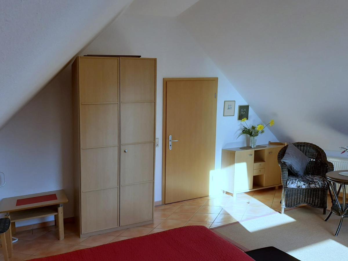 Traumblick Und Komfort - Lichtdurchflutete 85 Qm Wohnung Nahe Suedstrand Goehren Inklusive Schwimmbad Und Sauna Im Ahoi Sellin Esterno foto